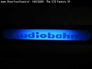 showyoursound.nl - AUDIOBAHN megane - The ICE Factory 35 - deur_audiobahn.jpg - van het deur paneel zie je op deze foto niet veel, maar het effect komt goed tot zijn recht